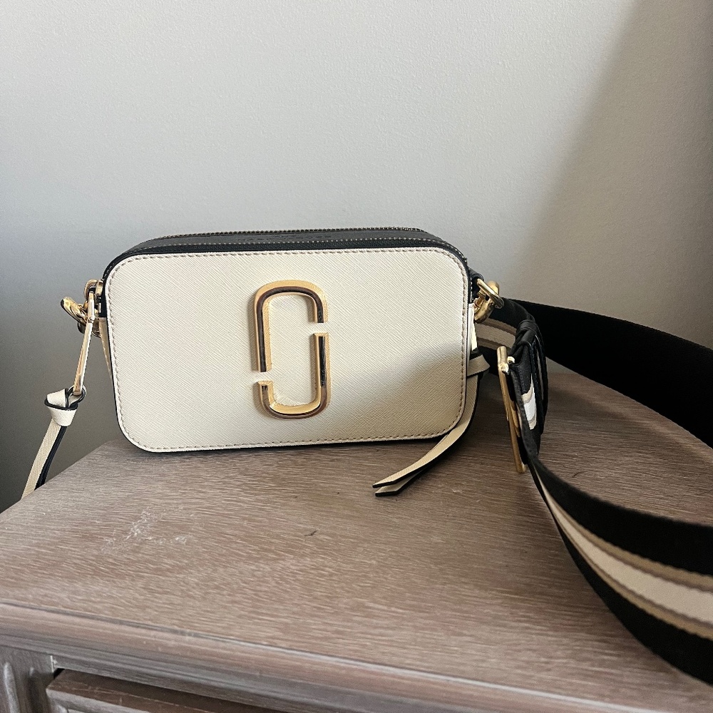 Marc Jacobs Snapshot